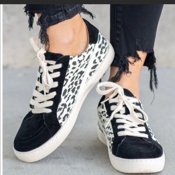 White Raven Shoes - White Raven Jordan Sneaker Black and White leopard new without tags size 7.5